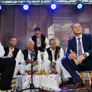 У духу традиције: Бројни грађани придружили се великој славској трпези поводом Спасовдана У духу традиције: Бројни грађани придружили се великој славској трпези поводом Спасовдана