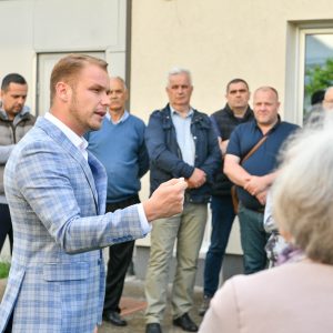 Ријешен још један пројекат у Шарговцу: Мјештани Билећке добили водоводну и канализациону мрежу, прикључци бесплатни Ријешен још један пројекат у Шарговцу: Мјештани Билећке добили водоводну и канализациону мрежу, прикључци бесплатни