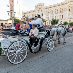 Придружите се: У уторак велики дефиле кочија у центру Бање Луке поводом празника Духови Придружите се: У уторак велики дефиле кочија у центру Бање Луке поводом празника Духови