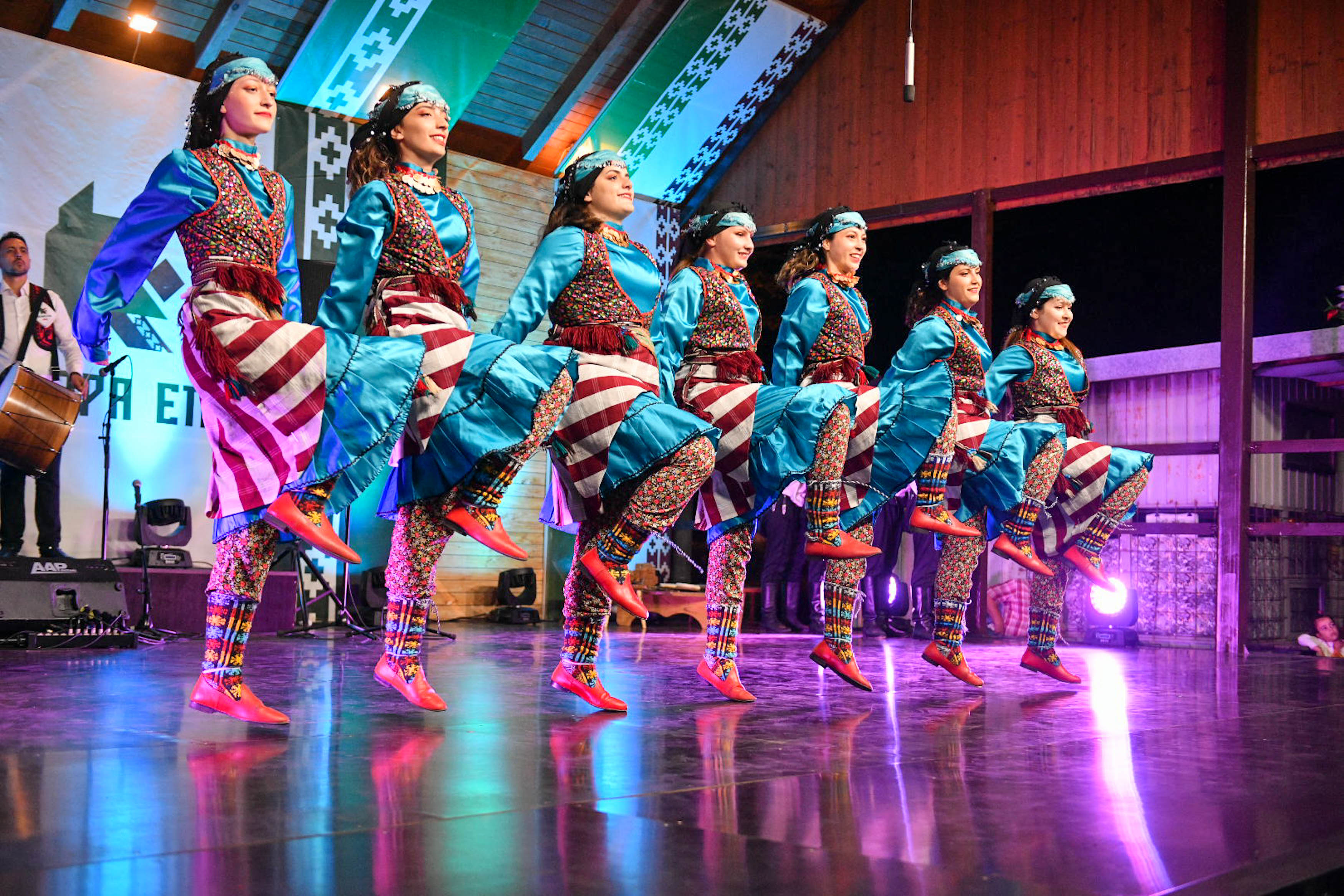  Фото архива 