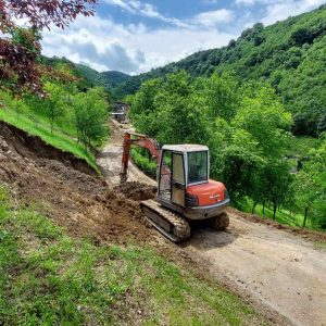 Екипе Градске управе на терену од јуче: Град израђује катастар клизишта у вриједности од 50 хиљада КМ, у току санирање штете Екипе Градске управе на терену од јуче: Град израђује катастар клизишта у вриједности од 50 хиљада КМ, у току санирање штете