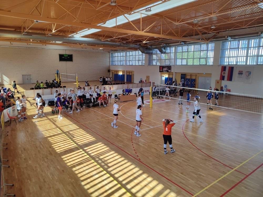  Фото илустрација 