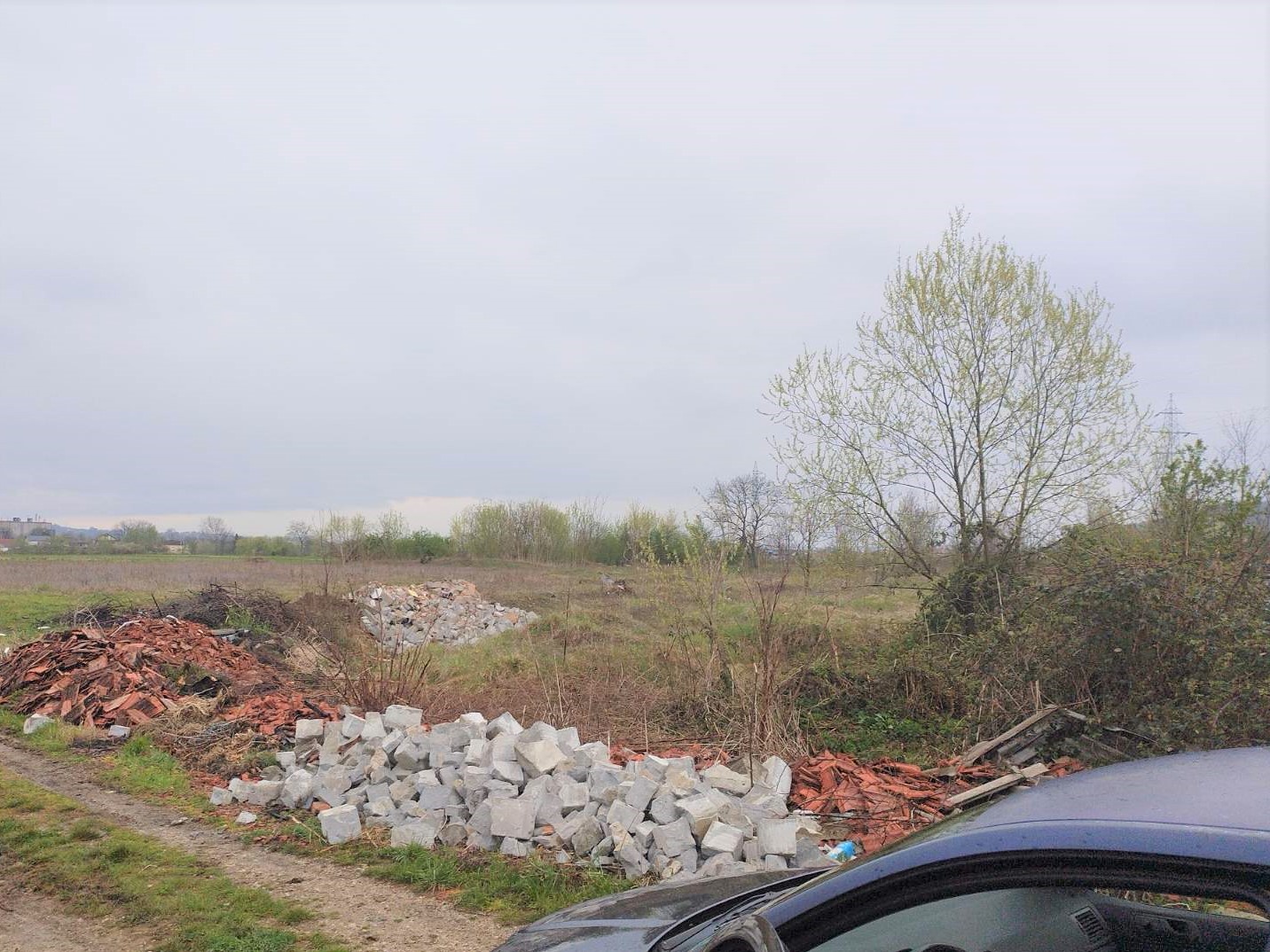  На депонијама је био одложен углавном грађевински отпад