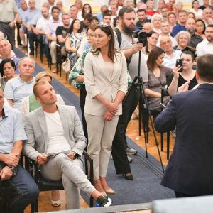 Градоначелник на јавној расправи о Централном спомен-обиљежју: Три године се нико није укључио, ту сам да образложим чињенице Градоначелник на јавној расправи о Централном спомен-обиљежју: Три године се нико није укључио, ту сам да образложим чињенице