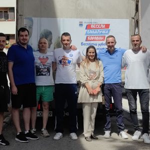 Banja Luka poklanja: Nastavljena podjela udžbenika osnovcima u drugim opštinama Banja Luka poklanja: Nastavljena podjela udžbenika osnovcima u drugim opštinama