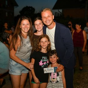 Завршена изградња водоводне мреже у Драгочају, градоначелник мјештанима уручио ваучере за бесплатне прикључке