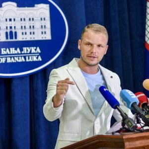 Градоначелник поручио: Имамо новчаних средстава за субвенционисање и бесплатне мјесечне карте, али Скупштина не жели да усвоји одлуку