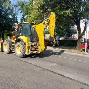 У току санација ударних рупа на подручју града