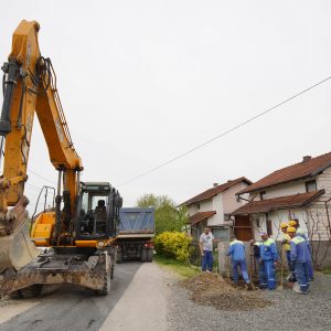 Никад већа улагања у Куљане, одржан састанак са мјештанима овог насеља Никад већа улагања у Куљане, одржан састанак са мјештанима овог насеља