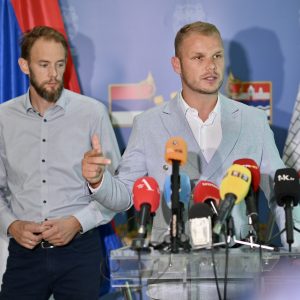 Градоначелник: Нећемо одустати од изградње споменика на локацији, гдје су радови почели на Видовдан