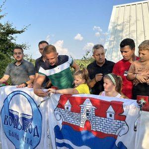 Завршена изградња водоводне мреже Лојићи-Тркуље, градоначелник уручио ваучере