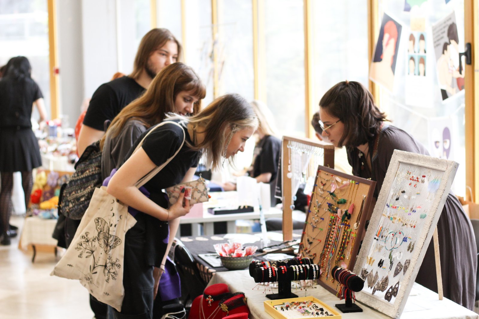  Фото илустрација