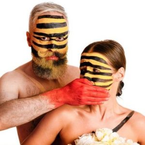 Уторак у Банском двору: Изложба маски „Апис арт“ од 19.00 часова Уторак у Банском двору: Изложба маски „Апис арт“ од 19.00 часова