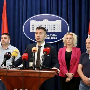 Градски менаџер са удружењима за заштиту породице и родитељима: Потребне измјене Породичног закона, покренућемо петицију