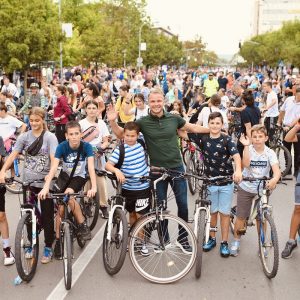 Два су точка довољна: Бања Лука обиљежила Дан без аутомобила Два су точка довољна: Бања Лука обиљежила Дан без аутомобила