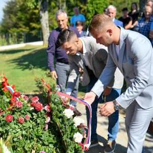 Служен парастос погинулим борцима са подручја Кола и Первана, служена литургија у Пискавици