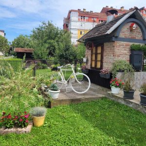 Бирамо најуређеније: При крају обилазак дворишта, побједнике очекују вриједне награде Бирамо најуређеније: При крају обилазак дворишта, побједнике очекују вриједне награде