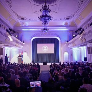 У Банском двору премијерно приказан филм „Гаравице“, присуствовао и градоначелник У Банском двору премијерно приказан филм „Гаравице“, присуствовао и градоначелник