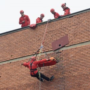 Изведена показна вјежба у дворишту Гимназије: Кључно је показати спремност у случају земљотреса, фокус вјежби је на школама и вртићима