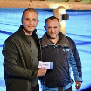 Вода стигла у Јагаре, градоначелник са сарадницима уручио ваучере за бесплатан прикључак на водоводну мрежу Вода стигла у Јагаре, градоначелник са сарадницима уручио ваучере за бесплатан прикључак на водоводну мрежу