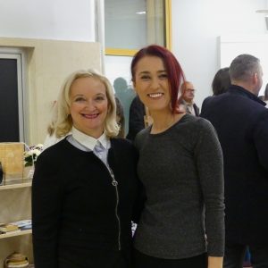 У Дому омладине отворена изложба ликовне секције КУД „Чајевец“, присуствовали и представници Града