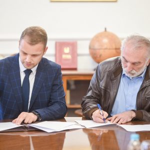 Потписан споразум: Спортска дворана на Лаушу на располагању спортистима, спортским колективима и рекреативцима Потписан споразум: Спортска дворана на Лаушу на располагању спортистима, спортским колективима и рекреативцима