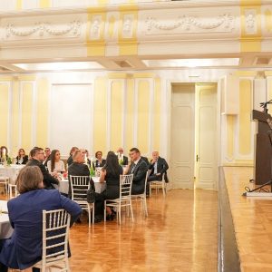 Догађај са традицијом: Градоначелник присуствовао хуманитарном Ротари балу Догађај са традицијом: Градоначелник присуствовао хуманитарном Ротари балу