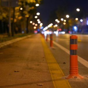 Због обиљежавања Дана Републике Српске: Привремено уклоњени заштитни стубићи уз бициклистичке стазе у центру града