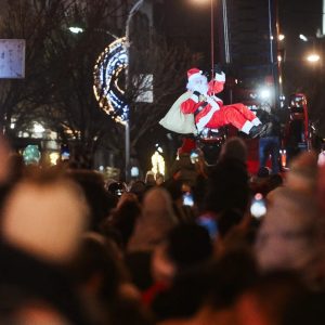 Због отварања „Зимзобала“: Измјена у режиму одвијања саобраћаја у центру града Због отварања „Зимзобала“: Измјена у режиму одвијања саобраћаја у центру града