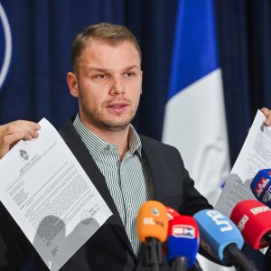 Бања Лука и даље без ребаланса: Градоначелник упутио отворено писмо руководству Републике Српске и позвао на одговорност Бања Лука и даље без ребаланса: Градоначелник упутио отворено писмо руководству Републике Српске и позвао на одговорност