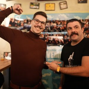 Аукцијом фотографија завршен 10 „Мовембер“ у организацији Удружења „Супербрке“, присуствовао и градоначелник