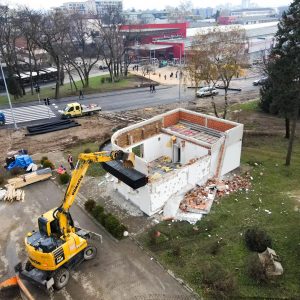 Почело уклањање објекта „Крајишке куће“, нова локација продавнице у Улици браће Мажар и мајке Марије Почело уклањање објекта „Крајишке куће“, нова локација продавнице у Улици браће Мажар и мајке Марије
