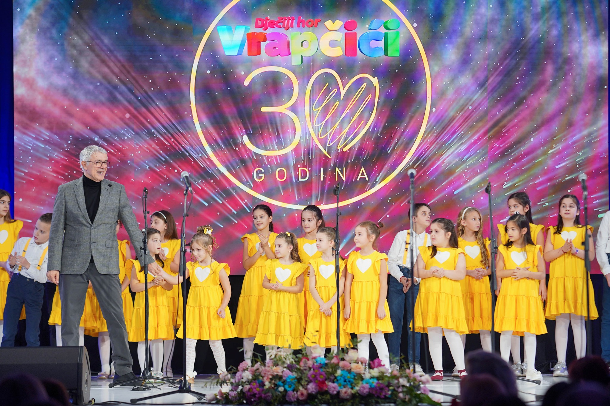  Фото: Дјечији хор ″Врапчићи″