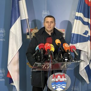 Из репрезентативне Синдикалне организације Градске управе најавили треће повећање плата за све запослене Из репрезентативне Синдикалне организације Градске управе најавили треће повећање плата за све запослене