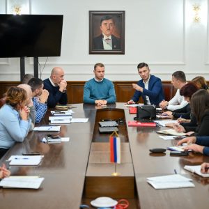 Градоначелник са представницима синдиката: Борићемо се заједно да пронађемо најбоља рјешења у корист радника