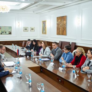 Градоначелник након састанка са превозницима, синдикатом и родитељима и старатељима: Нашли смо привремено рјешење, ребаланс и даље неопходан, састаћемо се поново наредне седмице