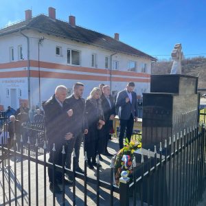 U Motikama služen parastos za poginule borce Vojske Republike Srpske, prisustvovali predstavnici Grada