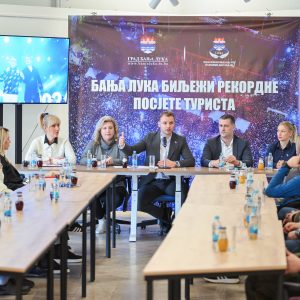 Бања Лука биљежи рекордне посјете туриста, градоначелник поручио: Све већи број долазака свједочи да смо одрадили сјајан посао Бања Лука биљежи рекордне посјете туриста, градоначелник поручио: Све већи број долазака свједочи да смо одрадили сјајан посао