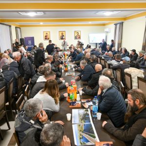 Велико интересовање мјештана Чесме: Збор грађана са градоначелником, представљени планови и пројекти