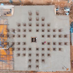 Завршено излијевање плоче, градоначелник: Централно спомен-обиљежје из дана у дан пркосно се уздиже Завршено излијевање плоче, градоначелник: Централно спомен-обиљежје из дана у дан пркосно се уздиже