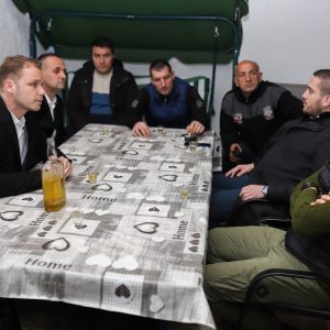 Градоначелник са сарадницима обишао Дуципоље: Ускоро почињу радови на изградњи водовода Градоначелник са сарадницима обишао Дуципоље: Ускоро почињу радови на изградњи водовода