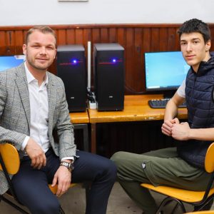 На иницијативу и уз подршку градоначелника: Ученици ОШ „Бранислав Нушић“ добили нове рачунаре