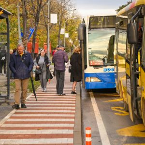Почетак нове школске године доноси већи број полазака у јавном превозу Почетак нове школске године доноси већи број полазака у јавном превозу