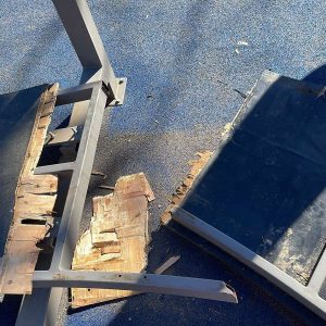 Vandalizam: Opet uništeni rekviziti na dječijem igralištu u Parku „Mladen Stojanović“, slučaj će biti prijavljen policiji