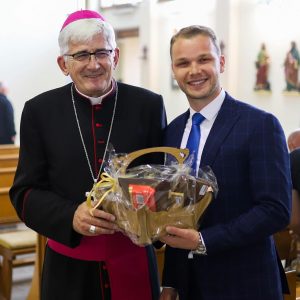 Градоначелник присуствовао ускршњој миси у Бањој Луци Градоначелник присуствовао ускршњој миси у Бањој Луци