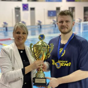 Савјетница Савић-Бањац уручила медаље побједницима завршног турнира Алпе лиге у ватерполу Савјетница Савић-Бањац уручила медаље побједницима завршног турнира Алпе лиге у ватерполу