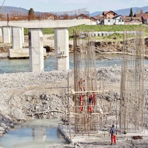 Градоначелник обишао више градилишта и најавио почетак нових великих пројеката из области саобраћаја Градоначелник обишао више градилишта и најавио почетак нових великих пројеката из области саобраћаја