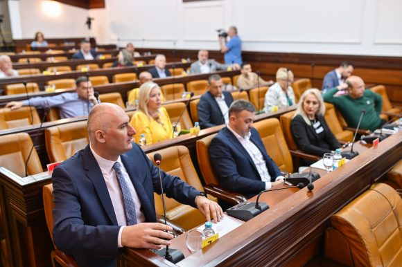 Окончана 17. ванредна сједница Скупштине Града: Усвојен приједлог одлука о наградама и признањима поводом Дана Града, без подршке за календаре културних и туристичких манифестација