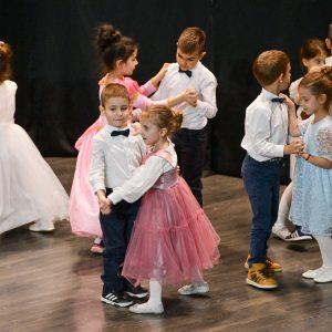 Најмлађи пјевали и плесали у част своме граду, присуствовао и градоначелник