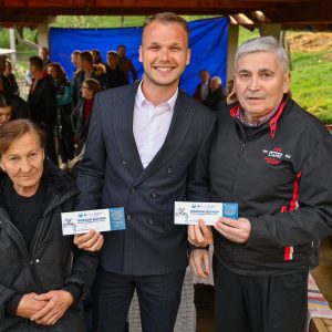 Уручени и ваучери: Градоначелник обишао радове на изградњи водовода у насељу Јагаре